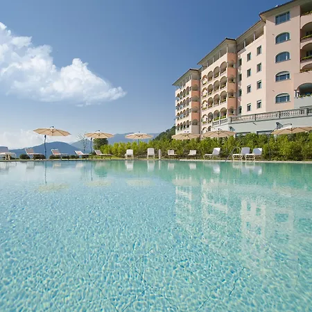 Szálloda Collina D'oro & 5*