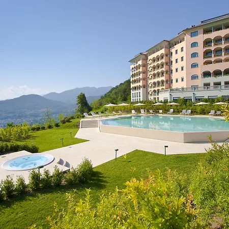 Отель Collina D'oro & Spa, Starhotels Collezione 5*